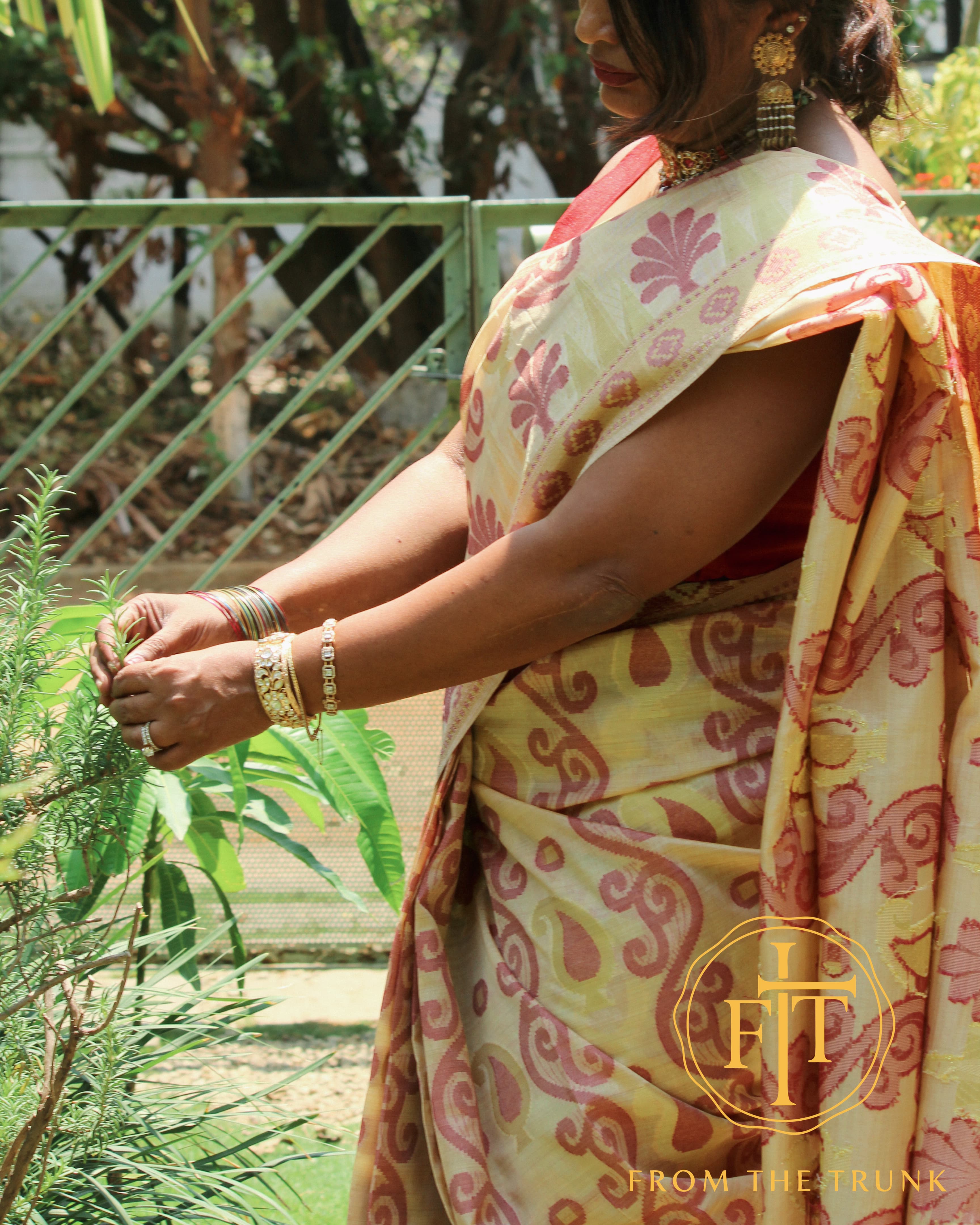 Beige organza with peach bloom